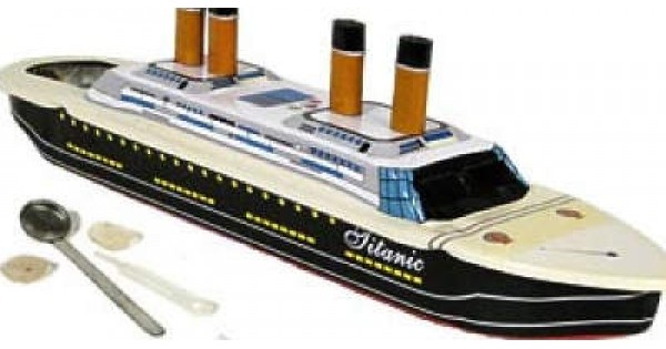 Homyl Clockwork Running Boat Wind Up Tin Toy Ship for Goody Bag Easter Eggs Filler 