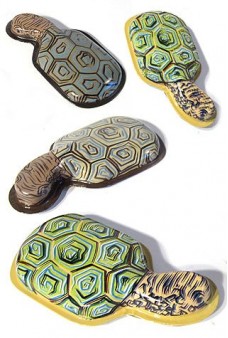 Turtle Clicker Tin Toy